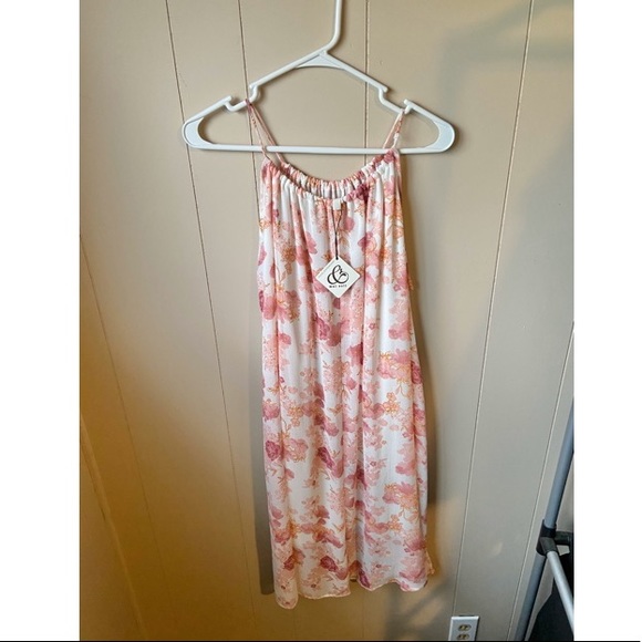 Floral Dress NEVER WORN - Picture 2 of 4